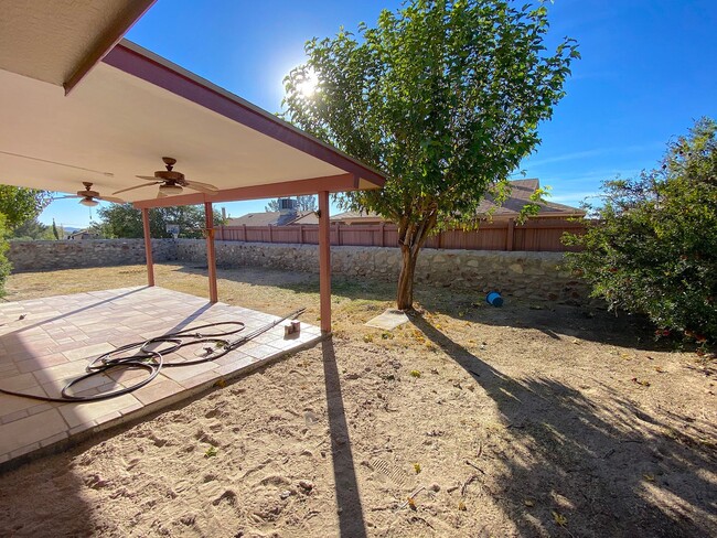 Building Photo - West El Paso 3 bed refrig A/C Home