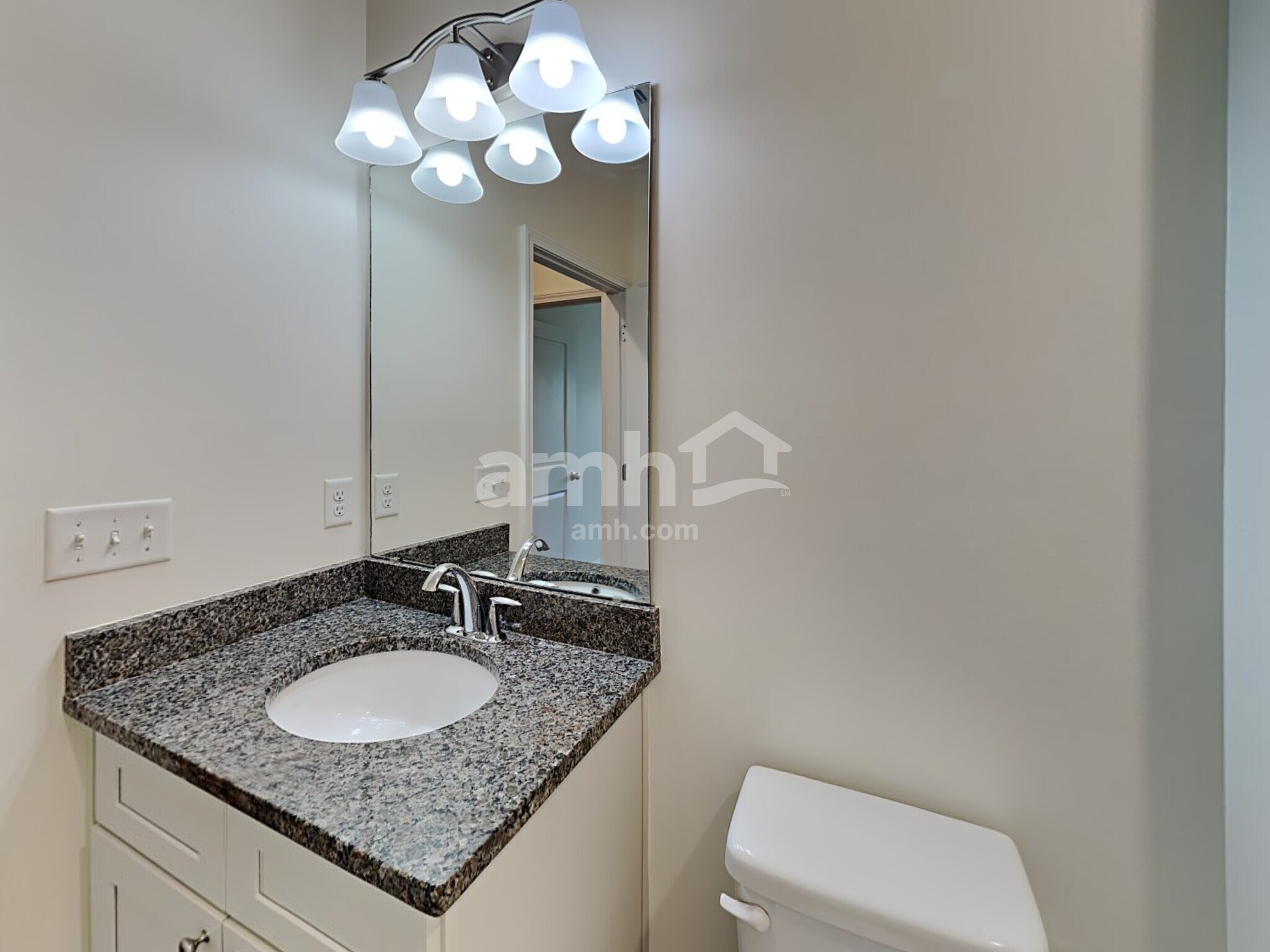 Building Photo - 887 Sunny Stroll Dr