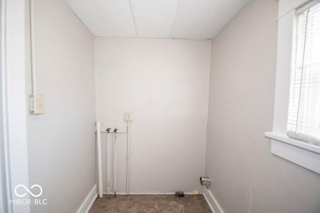 Building Photo - 1541 E Ohio St