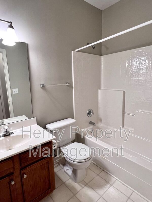 Building Photo - 109 Kindred Way