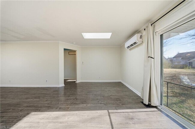 Building Photo - Charming 2 Bed, 2 Bath Home on Spacious Lot