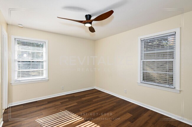 Building Photo - Newly Renovated 3 Bed 2 Bath Home in Mobile