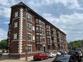 Building Photo - 542 King St