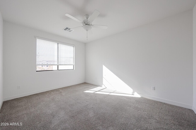 Building Photo - 2511 W Queen Creek Rd