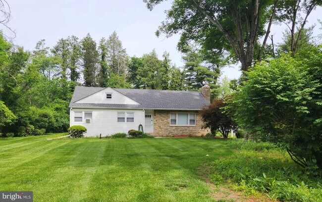 Primary Photo - 644 Kingston Terrace