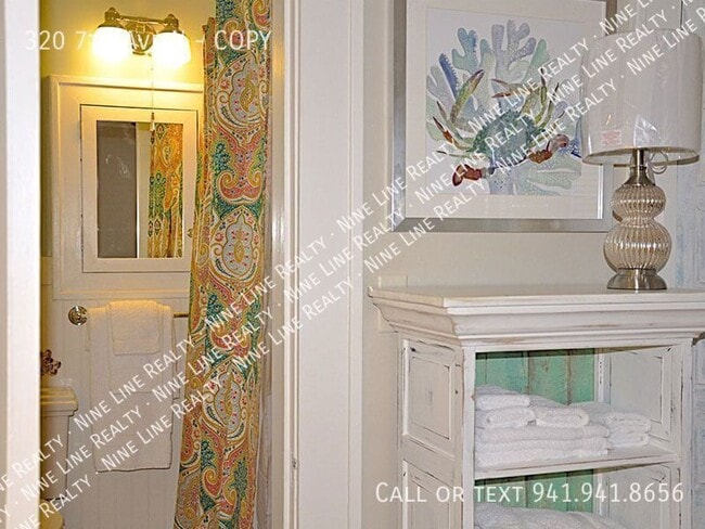 Building Photo - 320 7th Ave N