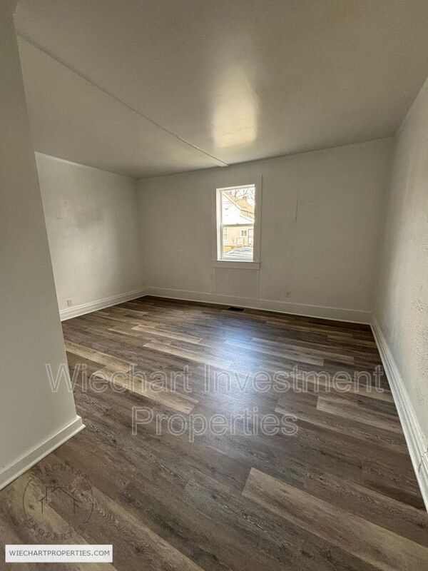 Building Photo - 933 W Wayne St