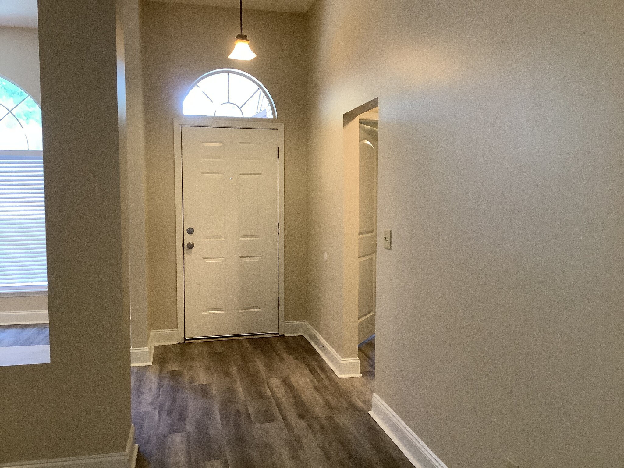 Building Photo - 240 Honeysuckle Way