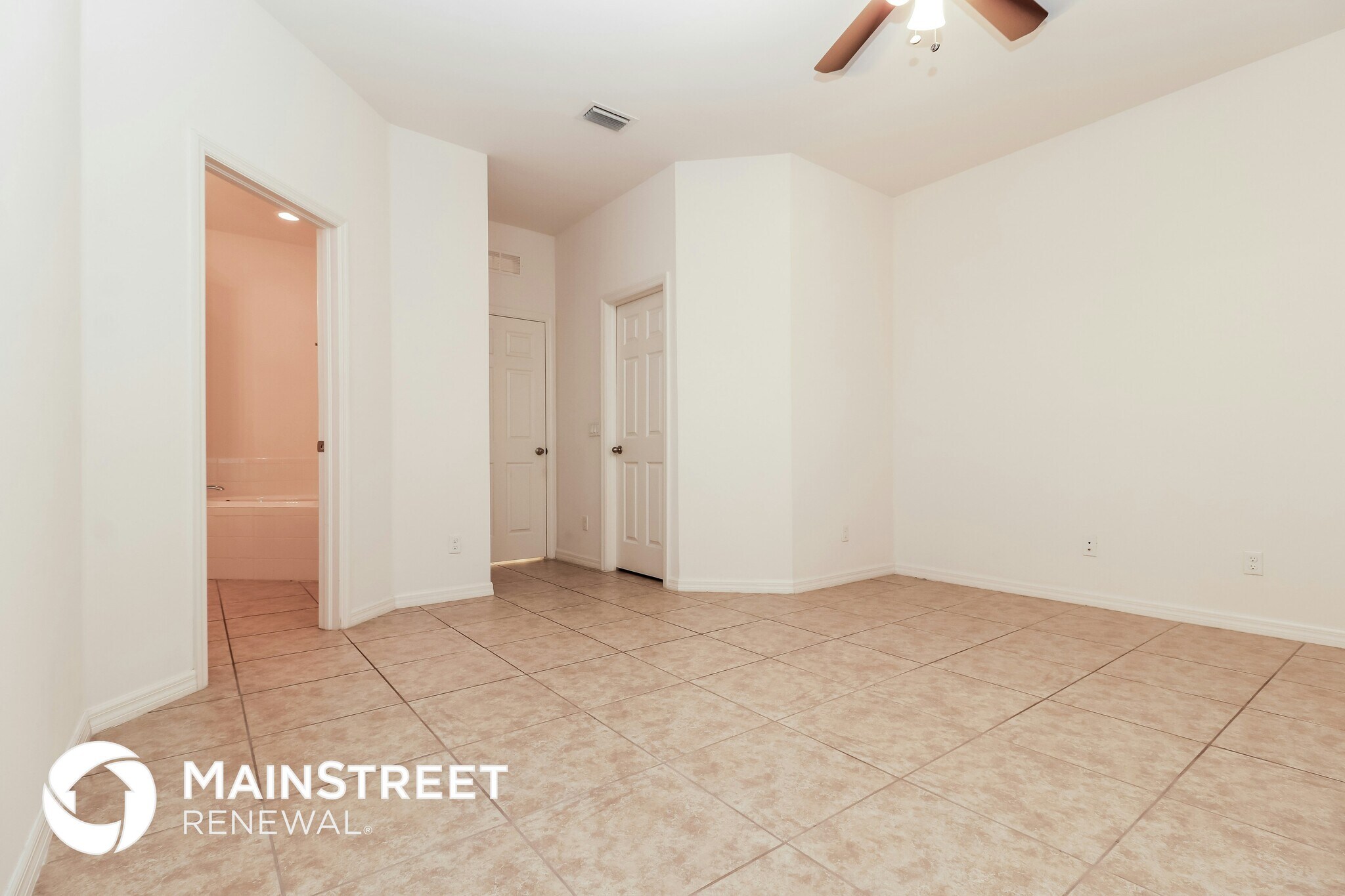 Building Photo - 1402 SW 18th Pl
