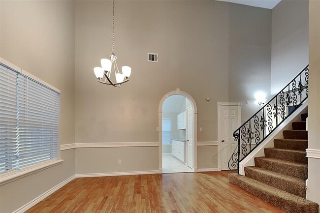 Building Photo - 16922 Colony Creek Dr