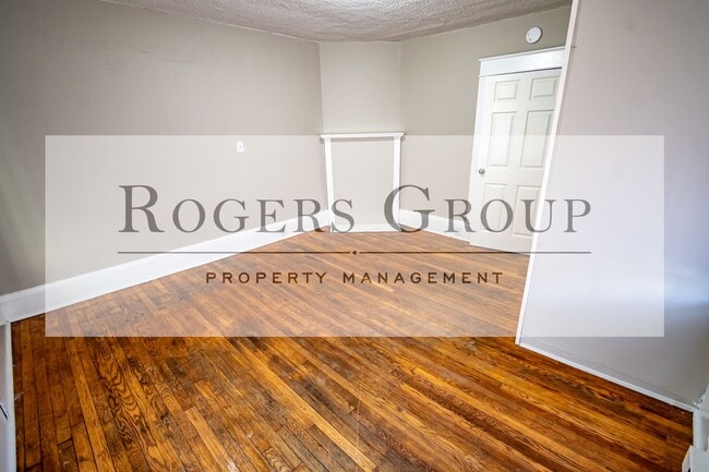 Building Photo - #391*** - 816-818 Nicholas St Duplex