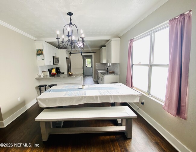 Building Photo - 4808 Lawnview St