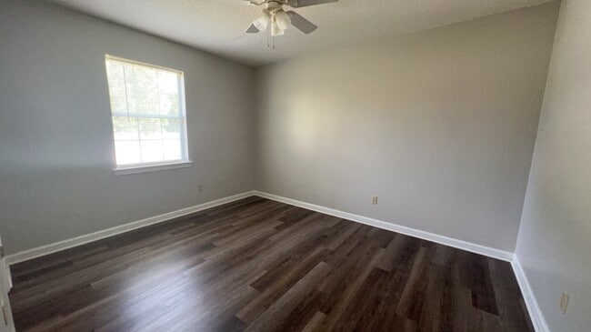 Building Photo - 822 Waterfield Dr