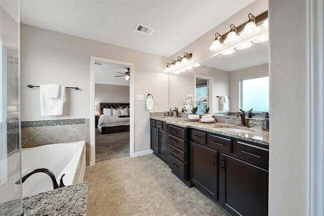 Building Photo - 28723 Baughman Ridge Dr