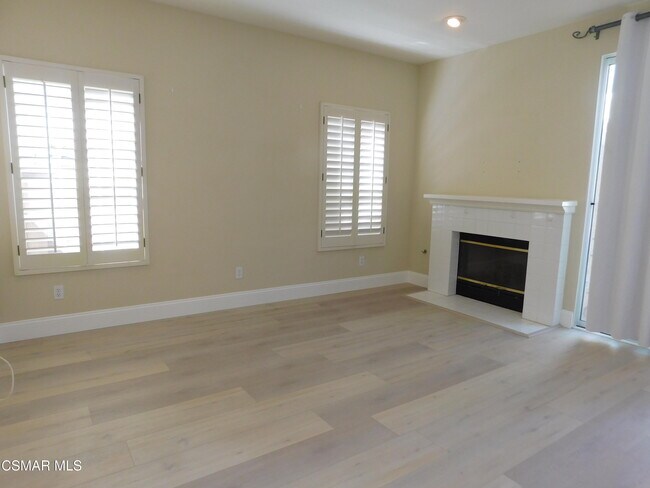 Building Photo - 4887 Santo Dr