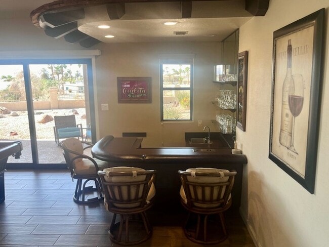 Building Photo - Golf Course Pool Home with 4 Bedrooms!