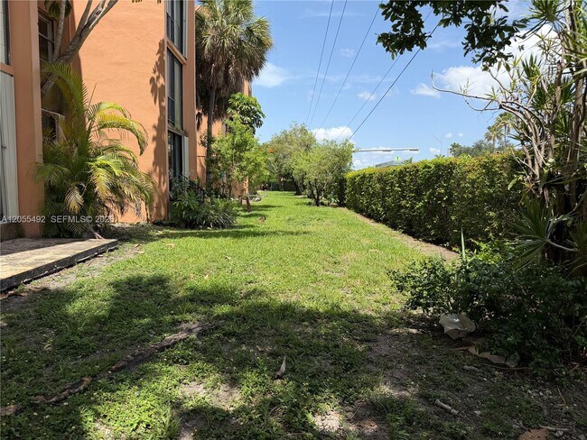 Building Photo - 9410 W Flagler St