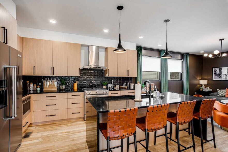 Building Photo - 1011 12th Ave S