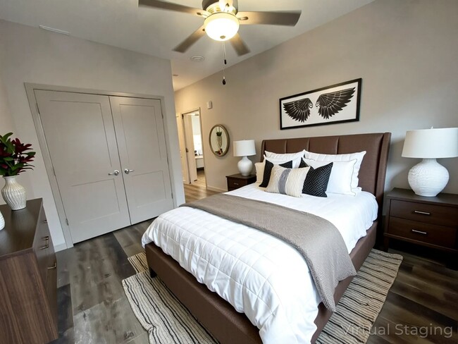 Building Photo - 2 Bedroom  2 Bath Garden Level on Table Rock Lake - Lakeside Apartment Branson, MO - Flexible Lea...