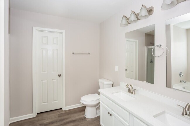 Building Photo - 926 Ramsgate Dr SW