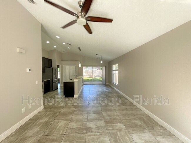 Building Photo - 5240 Mango Fruit St