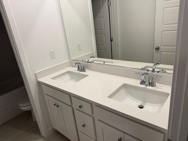 Building Photo - 4 BD 3 BATH HOME BRAND NEW IN PLUMAS LAKE