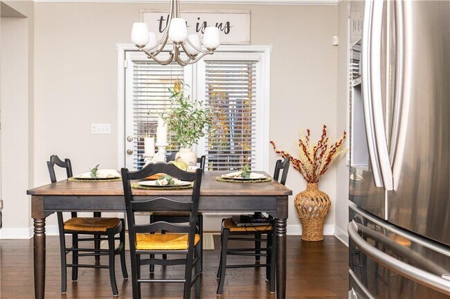 Building Photo - 2720 Canter Meadow Dr