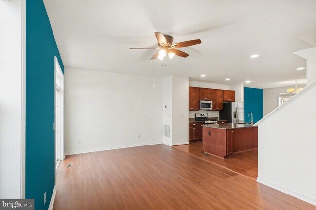 Building Photo - 1304 Gilmore St