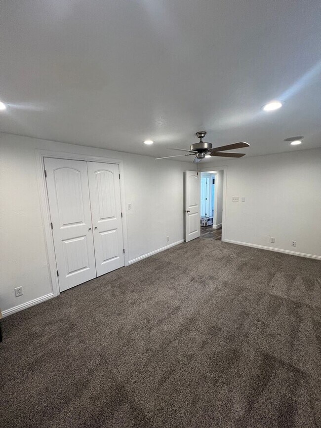 Building Photo - 424 W 1700 N