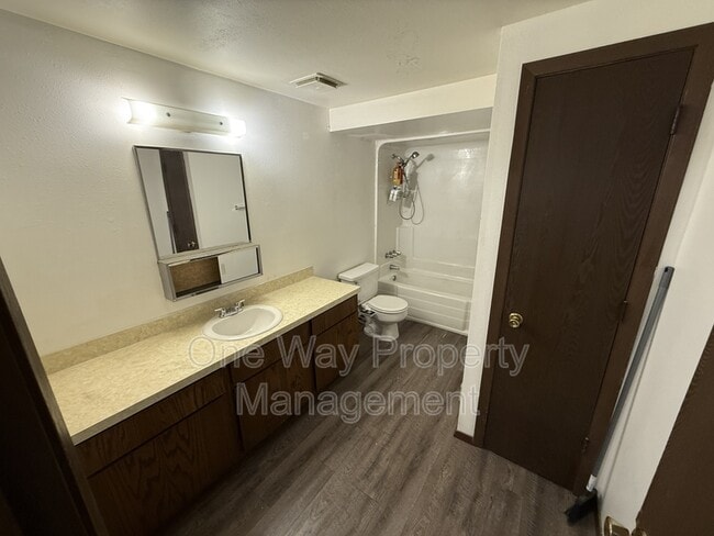 Building Photo - 2511 W 27th St