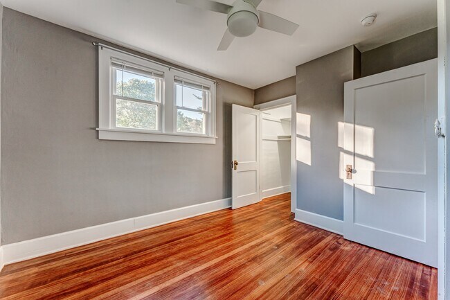 Building Photo - 58 Levels Rd