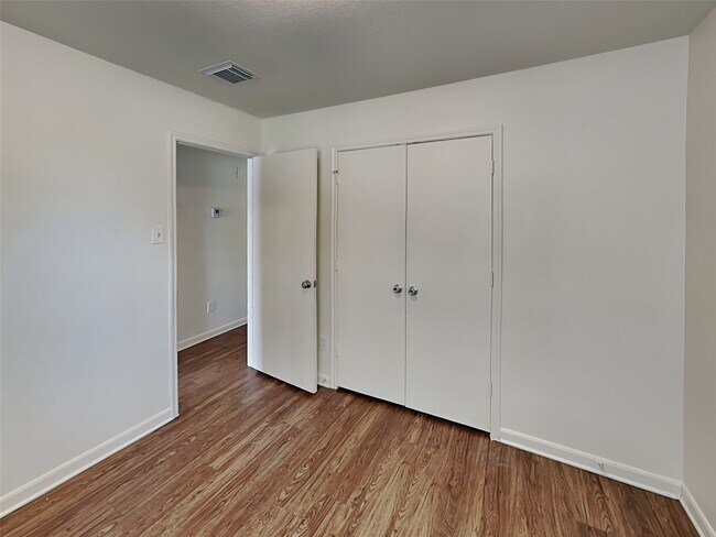 Building Photo - 9510 Juniper Pl Ct