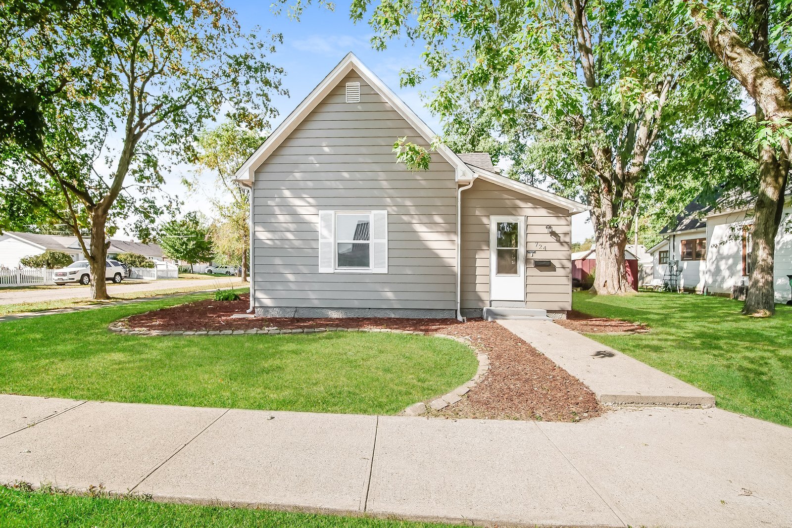 Building Photo - 724 W Royal St