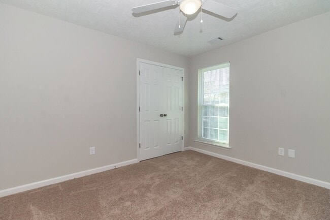 Building Photo - Ranch Near Gate 6