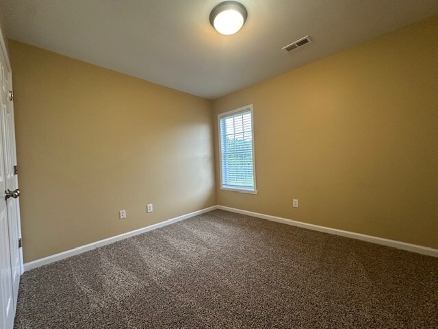 Building Photo - 5617 Sycamore Glen Rd