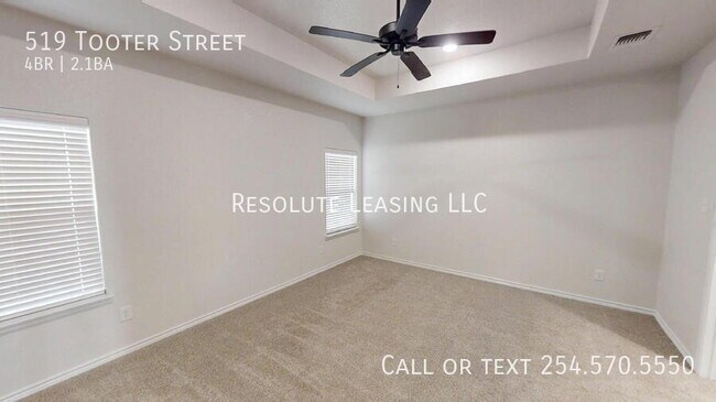 Building Photo - 519 Tooter St