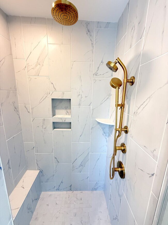 Building Photo - Brand new 4 level, 4 Bedroom Townhome with Elevator!