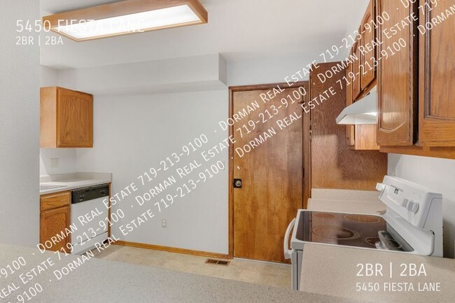 Building Photo - 5450 Fiesta Ln