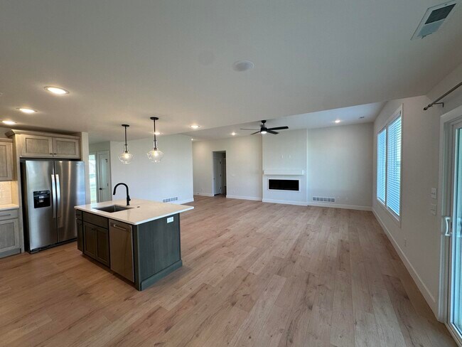 Building Photo - 5317 Makana Ln