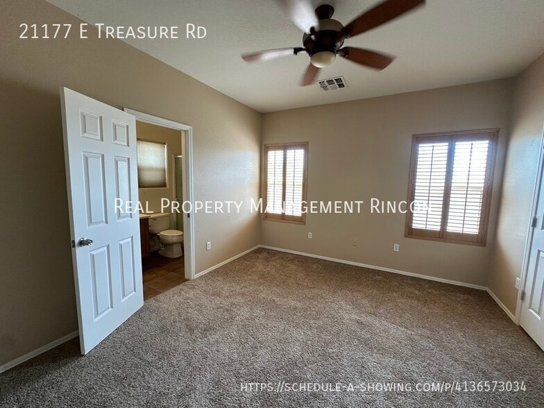 Building Photo - 21177 E Treasure Rd