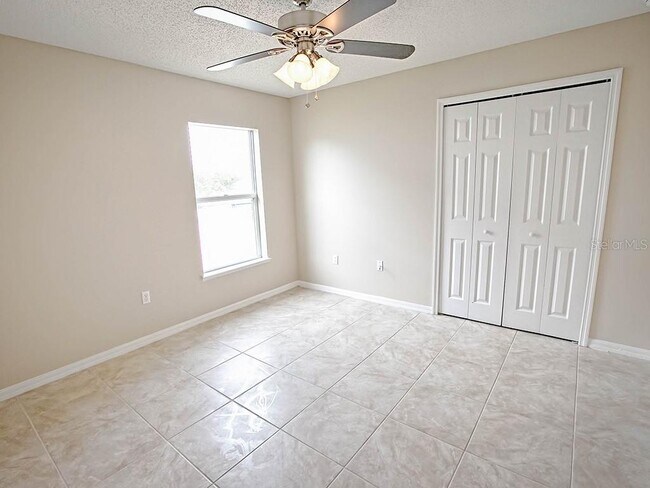 Building Photo - 2139 Sandridge Cir