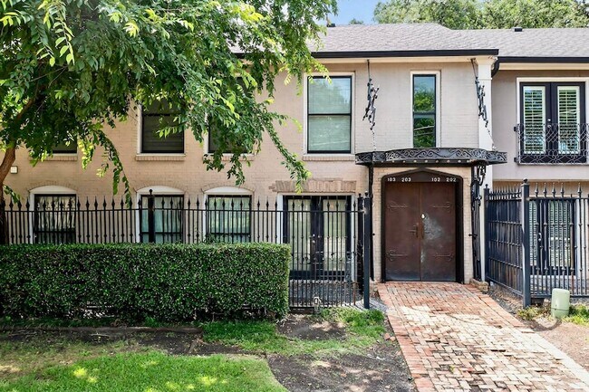 Building Photo - 7736 Meadow Rd