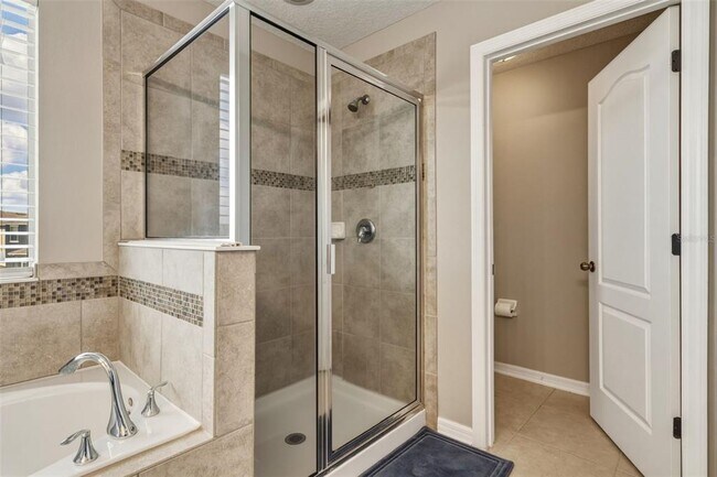 Building Photo - 5962 Paxton Ct