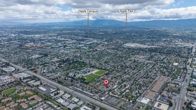 Building Photo - SUNNYVALE - Updated 3B/2B Single Family Home