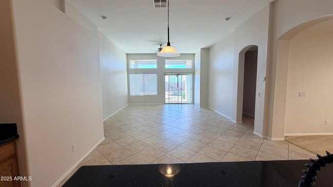 Building Photo - 22180 N Sunset Dr