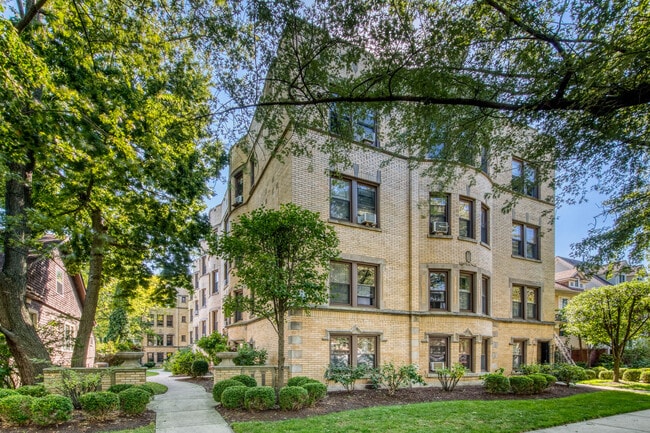 Building Photo - 1923 W Estes Ave