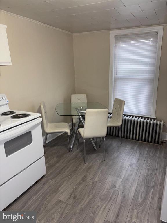 Building Photo - 121 E Washington St