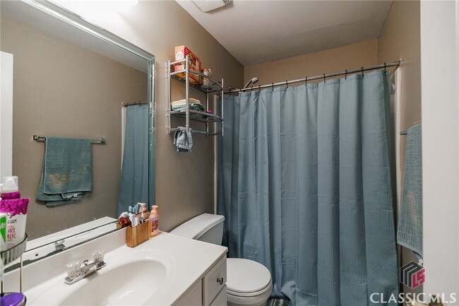 Building Photo - 205 Woodstone Dr
