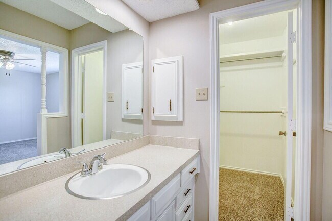 Building Photo - 5703 Brownfield Dr