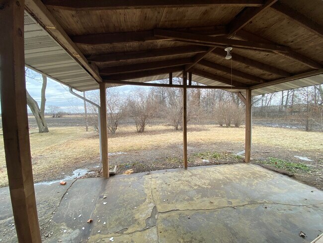 Large Covered Patio in back - 2727 Angela Dr